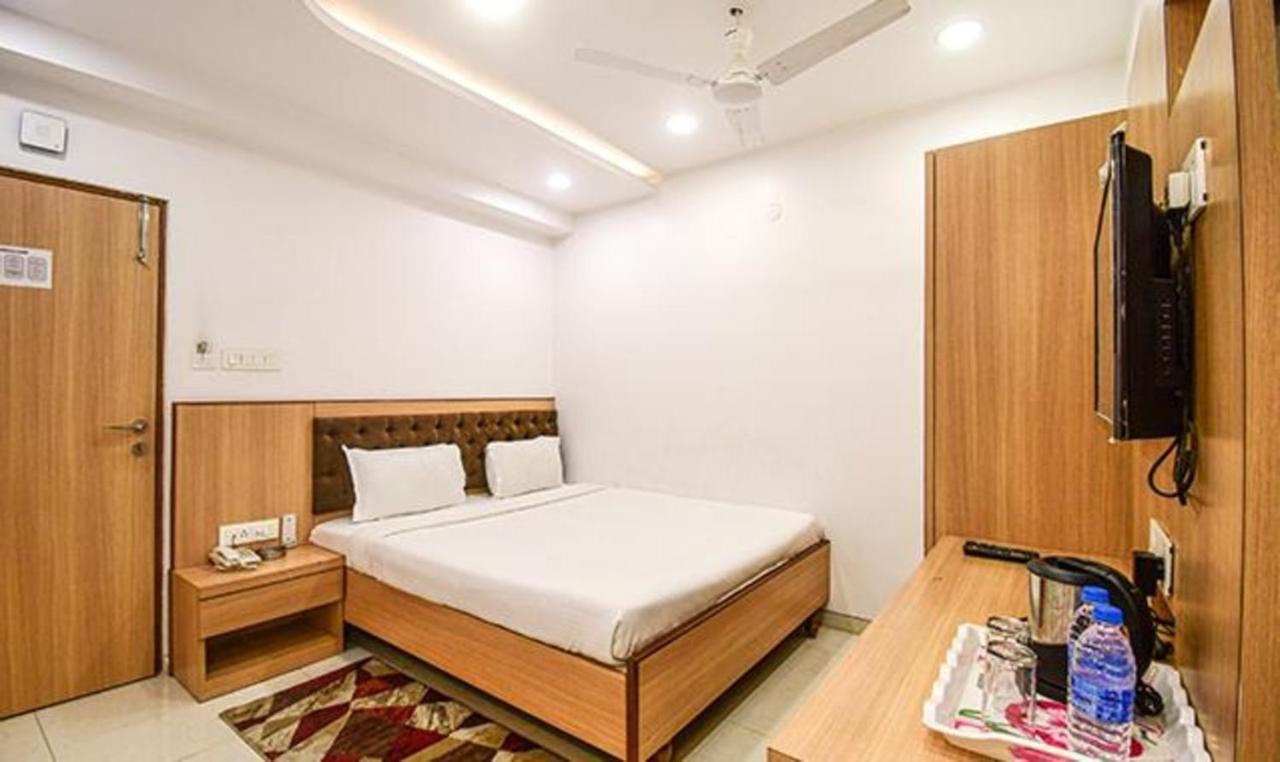 Fabhotel Stay Inn International - Nr Sealdah Station Calcutta  Esterno foto